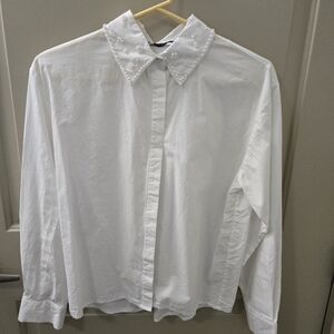 Cropped White Poplin Dress Shirt With Pearl-Embellished Collar